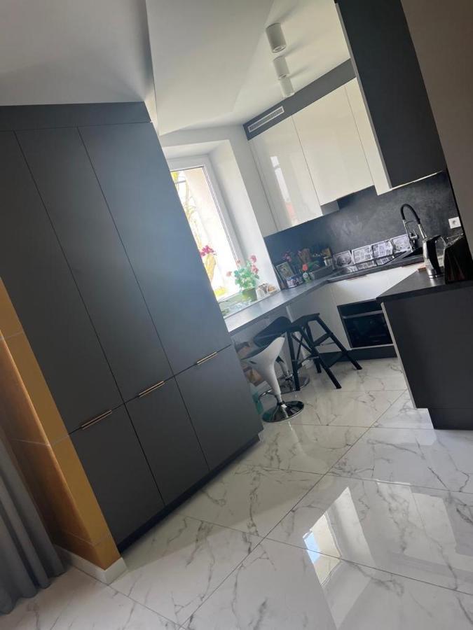 Apartament Dubaj กลีวิตเซ ภายนอก รูปภาพ