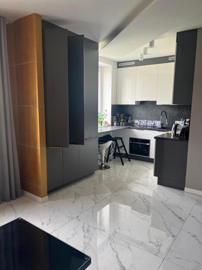 Apartament Dubaj กลีวิตเซ ภายนอก รูปภาพ