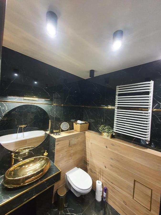 Apartament Dubaj กลีวิตเซ ภายนอก รูปภาพ