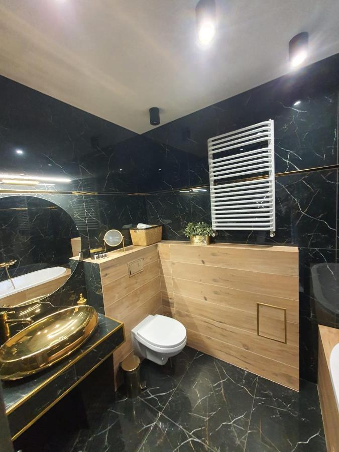 Apartament Dubaj กลีวิตเซ ภายนอก รูปภาพ