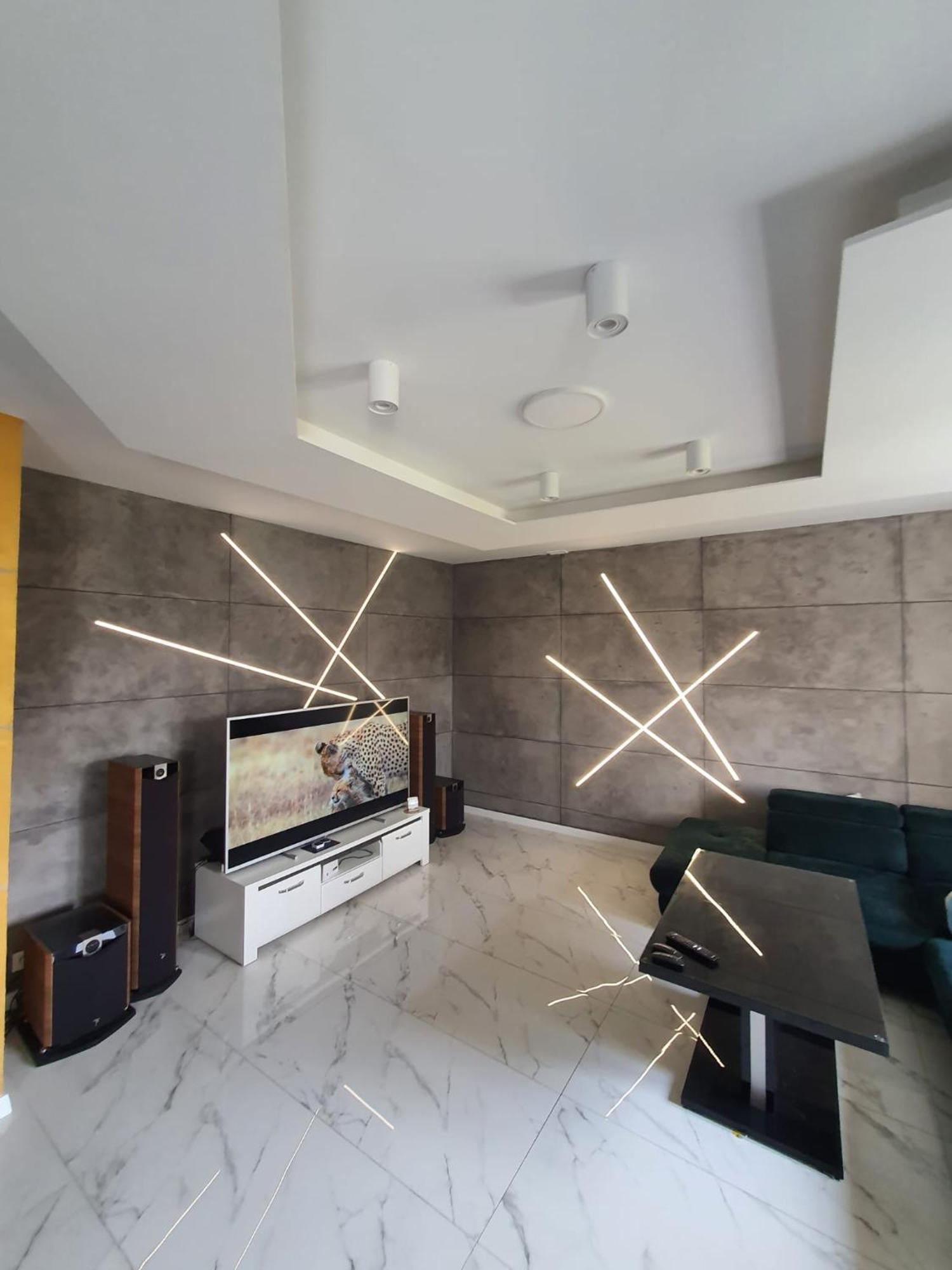 Apartament Dubaj กลีวิตเซ ภายนอก รูปภาพ